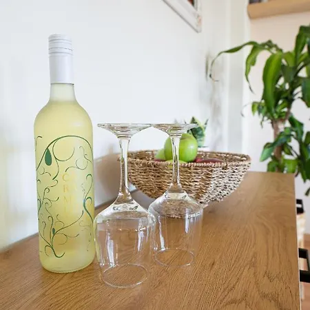 Venus Apartment *